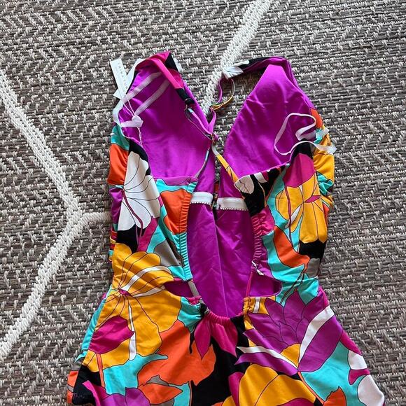 Vibrant Floral One Piece Swimsuit - Picture 3 of 3